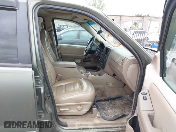 2002 Ford Explorer XLT с VIN 1FMZU73E92ZA86236, выставлен на аукционе IAAI как лот 42312213 с пробегом Не указан миль и . История ставок и продаж доступна на DreamBid. Изображение 5.