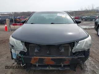2013 Toyota Camry L with VIN 4T1BF1FK4DU249482, listed as a IAAI auction lot 42010901 with 196,121 mi miles. Bid and sale history available at carsss.com. Image 13.