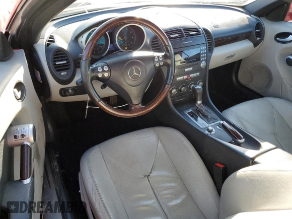 2006 Mercedes-Benz SLK 280 с VIN WDBWK54F86F123663, выставлен на аукционе Copart как лот 49742365 с пробегом 207 744 миль миль и Списание • Salvage title. История ставок и продаж доступна на DreamBid. Изображение 8.