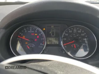2015 Nissan Rogue S z VIN JN8AS5MV6FW770957, wystawiony jako Copart lot #50017395 z przebiegiem 141 834 mil mil oraz Szkody całkowita. Historia ofert i sprzedaży dostępna na DreamBid. Obrazek 9.