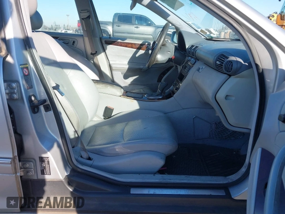 2001 Mercedes-Benz C 320 with VIN WDBRF64J41F033463, listed as a IAAI auction lot 38286733 with 236,726 mi miles and . Bid and sale history available at DreamBid. Image 5.