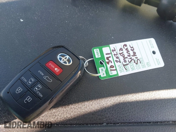 2022 Toyota Sienna XLE with VIN 5TDJRKEC9NS088219, listed as a IAAI auction lot 41820969 with 190,598 mi miles and . Bid and sale history available at DreamBid. Image 11.