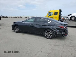 2021 Lexus ES 300h z VIN 58ADA1C12MU006944, wystawiony jako Copart lot #54704865 z przebiegiem 77 186 mil mil oraz Szkoda całkowita • Salvage title. Historia ofert i sprzedaży dostępna na DreamBid. Obrazek 2.