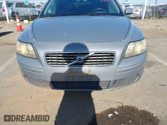 2006 Volvo S40 2.4L z VIN YV1MS390162205592, wystawiony jako IAAI lot #42172044 z przebiegiem 197 463 mil mil oraz . Historia ofert i sprzedaży dostępna na DreamBid. Obrazek 6.