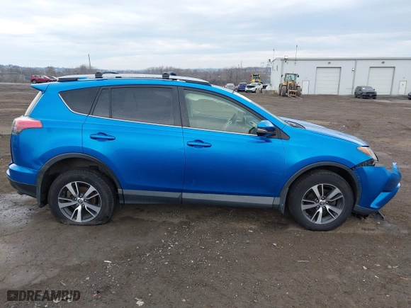 2017 Toyota RAV4 XLE with VIN JTMRFREV8HJ117393, listed as a IAAI auction lot 41676036 with 176,027 mi miles. Bid and sale history available at carsss.com. Image 14.