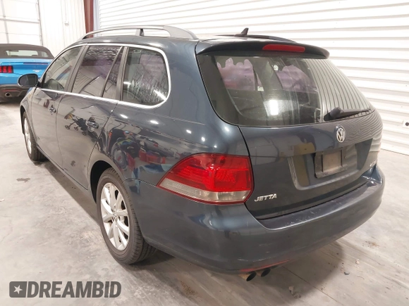 2010 Volkswagen Jetta with VIN 3VWTX8AJ7AM603635, listed as a IAAI auction lot 42410115 with 186,542 mi miles and . Bid and sale history available at DreamBid. Image 3.