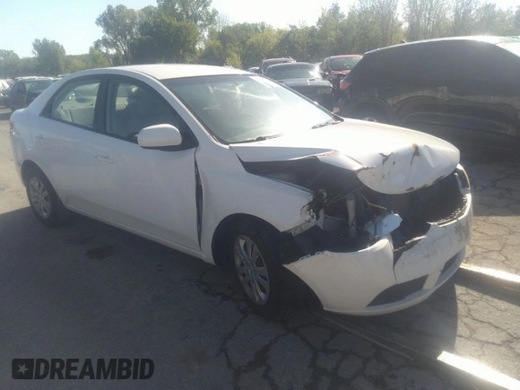 2011 Kia Forte LX with VIN KNAFT4A20B5350871, listed as a IAAI auction lot 41381614 with 170,598 mi miles. Bid and sale history available at carsss.com. Image 1.