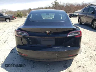 2019 Tesla Model 3 Mid Range z VIN 5YJ3E1EA6KF306887, wystawiony jako Copart lot #52401625 z przebiegiem 105 948 mil mil oraz Szkody całkowita. Historia ofert i sprzedaży dostępna na DreamBid. Obrazek 6.