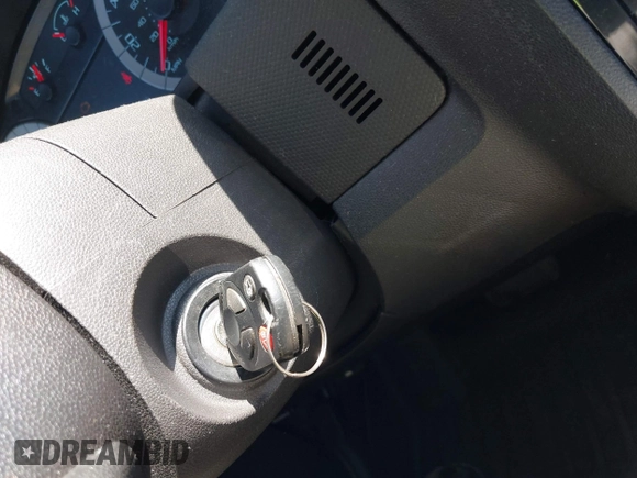2010 Ford Escape Limited с VIN 1FMCU9EG0AKD06905, выставлен на аукционе IAAI как лот 42389127 с пробегом 116 672 миль миль и . История ставок и продаж доступна на DreamBid. Изображение 11.