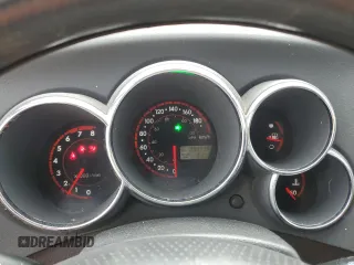 2005 Pontiac Vibe with VIN 5Y2SM63885Z461385, listed as a Copart auction lot 73600284 with 299,999 mi miles and Salvage Title. Bid and sale history available at carsss.com. Image 9.