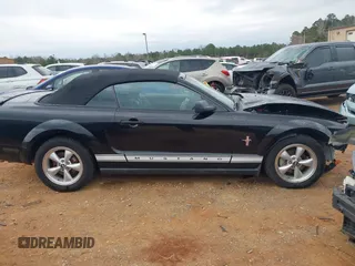 2007 Ford Mustang Deluxe with VIN 1ZVFT84N475361120, listed as a IAAI auction lot 41762540 with 167,848 mi miles and . Bid and sale history available at carsss.com. Image 14.