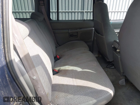 2000 Ford Explorer XLS с VIN 1FMZU72X7YZA84593, выставлен на аукционе IAAI как лот 42747834 с пробегом 213 022 миль миль и . История ставок и продаж доступна на DreamBid. Изображение 8.
