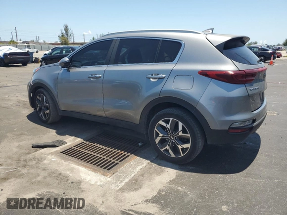 2020 Kia Sportage EX с VIN KNDPN3AC3L7791145, выставлен на аукционе Copart как лот 57281625 с пробегом 84 065 миль миль и Списание • Salvage title. История ставок и продаж доступна на DreamBid. Изображение 2.