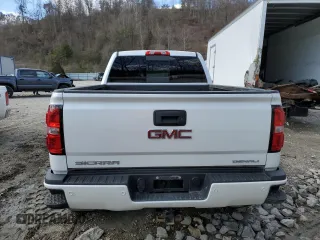 2019 GMC Sierra 3500HD Denali z VIN 1GT42WEY4KF274833, wystawiony jako Copart lot #46794325 z przebiegiem Nie podano mil oraz Szkody całkowita. Historia ofert i sprzedaży dostępna na DreamBid. Obrazek 6.