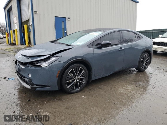2024 Toyota Prius LE with VIN JTDADABU4R3017815, listed as a Copart auction lot 81692274 with 3,218 mi miles and Salvage Title. Bid and sale history available at carsss.com. Image 1.