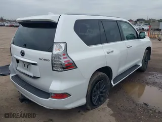 2020 Lexus GX with VIN JTJAM7BX8L5246150, listed as a IAAI auction lot 41335676 with 117,375 mi miles. Bid and sale history available at carsss.com. Image 4.
