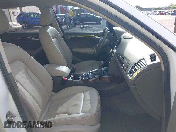 2012 Audi Q5 2.0T Premium Plus with VIN WA1LFAFP7CA015092, listed as a IAAI auction lot 42087063 with 188,475 mi miles. Bid and sale history available at carsss.com. Image 5.