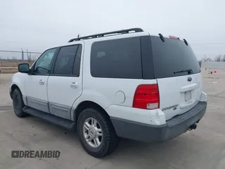 2005 Ford Expedition Special Service with VIN 1FMPU15545LA64623, listed as a IAAI auction lot 41430546 with 310,359 mi miles. Bid and sale history available at carsss.com. Image 3.