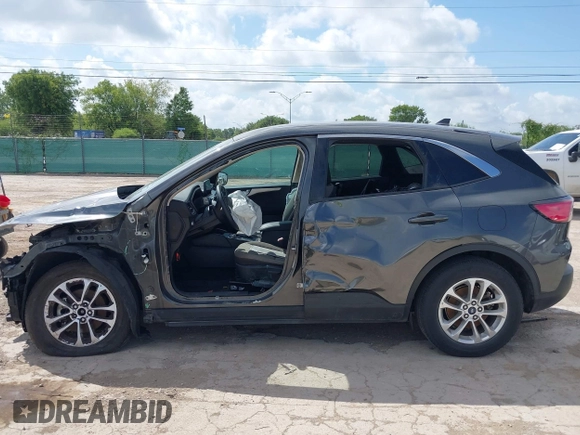 2020 Ford Escape SE z VIN 1FMCU0G61LUB95997, wystawiony jako IAAI lot #42687641 z przebiegiem 80 125 mil mil oraz . Historia ofert i sprzedaży dostępna na DreamBid. Obrazek 14.