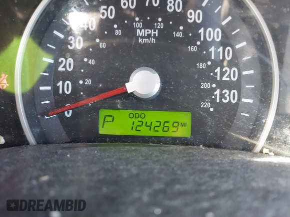 2008 Kia Sedona with VIN KNDMB133686227144, listed as a IAAI auction lot 41868692 with 124,269 mi miles. Bid and sale history available at carsss.com. Image 15.