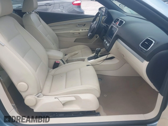 2013 Volkswagen Eos Komfort с VIN WVWBW8AH0DV001877, выставлен на аукционе IAAI как лот 42296540 с пробегом 111 994 миль миль и . История ставок и продаж доступна на DreamBid. Изображение 5.