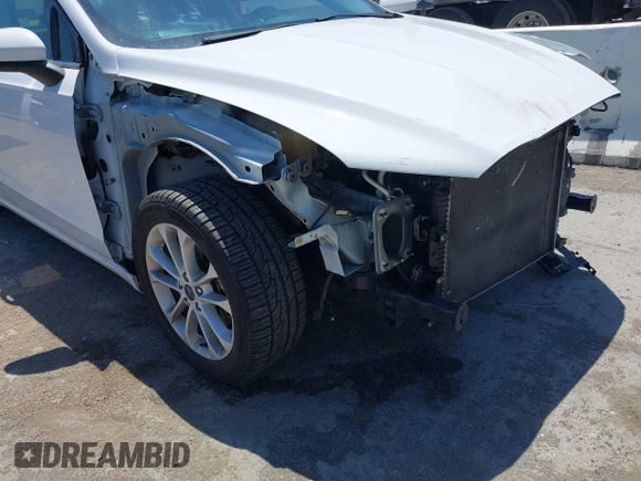 2020 Ford Fusion SE with VIN 3FA6P0H73LR131988, listed as a IAAI auction lot 42468239 with 104,832 mi miles and . Bid and sale history available at DreamBid. Image 6.