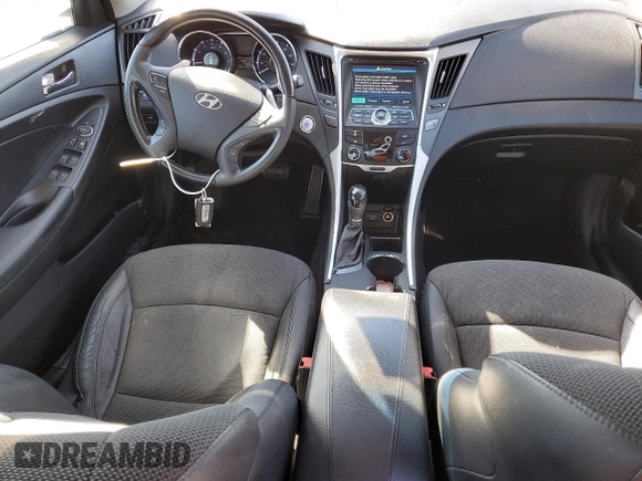 2013 Hyundai Sonata SE z VIN 5NPEC4AC7DH786496, wystawiony jako Copart lot #47479885 z przebiegiem 158 561 mil mil oraz Czysty tytuł • Clean title. Historia ofert i sprzedaży dostępna na DreamBid. Obrazek 8.
