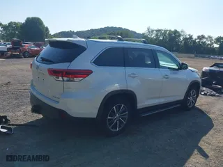 2019 Toyota Highlander SE with VIN 5TDJZRFH3KS626556, listed as a IAAI auction lot 39958875 with 75,053 mi miles. Bid and sale history available at carsss.com. Image 4.