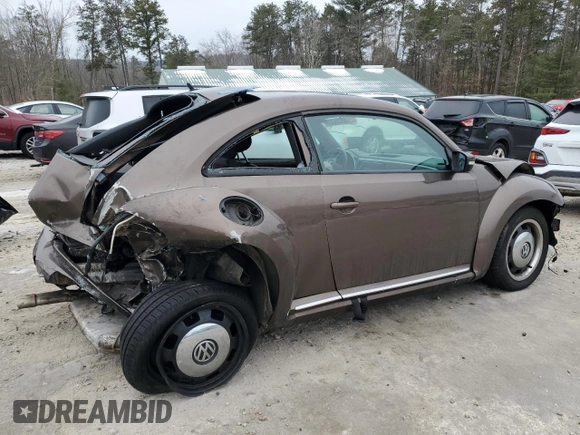 2012 Volkswagen Beetle 2.5L PZEV with VIN 3VWJP7AT0CM628706, listed as a Copart auction lot 88255325 with 260,335 mi miles and Clean Title. Bid and sale history available at carsss.com. Image 3.