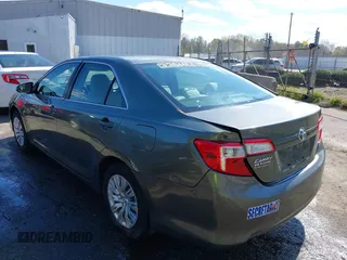2012 Toyota Camry L with VIN 4T1BF1FK3CU609078, listed as a IAAI auction lot 41884818 with 188,947 mi miles. Bid and sale history available at carsss.com. Image 3.