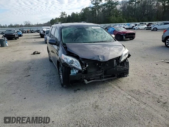 2020 Toyota Sienna XLE Auto Access Seat with VIN 5TDYZ3DC4LS073596, listed as a Copart auction lot 48262685 with 59,145 mi miles and Salvage Title. Bid and sale history available at carsss.com. Image 12.