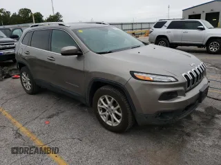 2016 Jeep Cherokee Altitude with VIN 1C4PJMCS8GW241263, listed as a Copart auction lot 73146334 with 101,581 mi miles and Clean title. Bid and sale history available at DreamBid. Image 4.