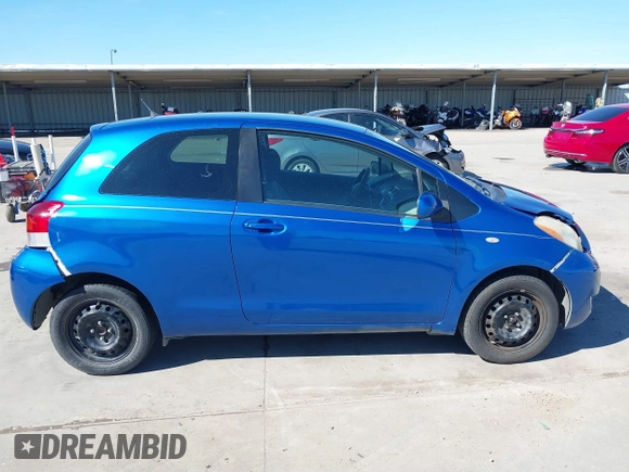 2010 Toyota Yaris z VIN JTDJT4K36A5290047, wystawiony jako IAAI lot #41652276 z przebiegiem 185 017 mil mil oraz . Historia ofert i sprzedaży dostępna na DreamBid. Obrazek 13.