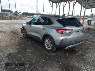 2022 Ford Escape SE with VIN 1FMCU0G6XNUB13770, listed as a IAAI auction lot 42697195 with 26,428 mi miles and . Bid and sale history available at DreamBid. Image 3.