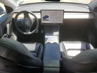 2022 Tesla Model Y Performance z VIN 7SAYGDEF6NF337710, wystawiony jako Copart lot #60200985 z przebiegiem 101 168 mil mil oraz Szkoda całkowita • Salvage title. Historia ofert i sprzedaży dostępna na DreamBid. Obrazek 8.