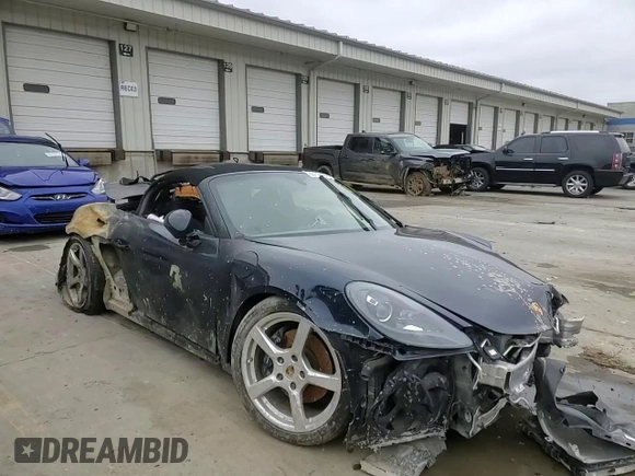 2019 Porsche 718 Boxster z VIN WP0CA2A87KS210113, wystawiony jako Copart lot #86159684 z przebiegiem Nie podano mil oraz Szkoda całkowita • Salvage title. Historia ofert i sprzedaży dostępna na DreamBid. Obrazek 10.