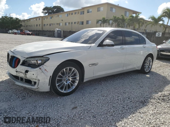 2013 BMW 7 Series 740Li with VIN WBAYE4C5XDD137591, listed as a Copart auction lot 44581175 with 138,173 mi miles and Salvage title. Bid and sale history available at DreamBid. Image 1.