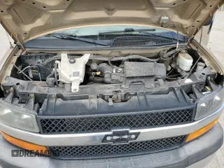 2011 Chevrolet Express Passenger 1LT z VIN 1GAZG1FG2B1154258, wystawiony jako Copart lot #78729104 z przebiegiem 180 662 mil mil oraz Szkoda całkowita • Salvage title. Historia ofert i sprzedaży dostępna na DreamBid. Obrazek 12.
