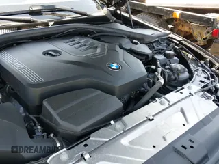 2024 BMW 3 Series 330i xDrive с VIN 3MW89FF02R8E22757, выставлен на аукционе IAAI как лот 42789823 с пробегом 18 675 миль миль и . История ставок и продаж доступна на DreamBid. Изображение 19.