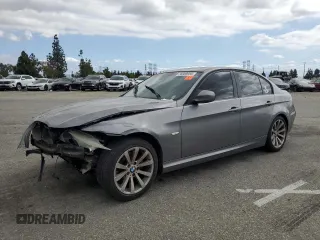 2011 BMW 3 Series 328i с VIN WBAPH5C51BF093099, выставлен на аукционе Copart как лот 56988955 с пробегом Не указан миль и Списание • Salvage title. История ставок и продаж доступна на DreamBid. Изображение 1.