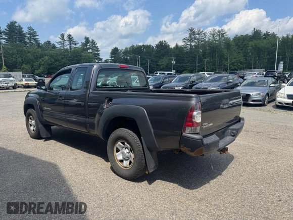 2010 Toyota Tacoma with VIN 5TEUX4EN9AZ726630, listed as a Copart auction lot 62417735 with 211,445 mi miles and Clean title. Bid and sale history available at DreamBid. Image 3.