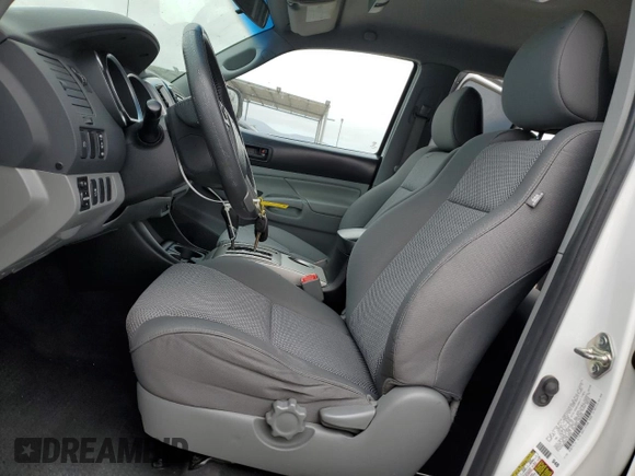2015 Toyota Tacoma PreRunner с VIN 3TMJU4GNXFM193555, выставлен на аукционе Copart как лот 59618485 с пробегом 63 552 миль миль и Списание • Salvage title. История ставок и продаж доступна на DreamBid. Изображение 7.