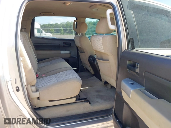 2008 Toyota Tundra z VIN 5TBEV54188S477123, wystawiony jako IAAI lot #42165654 z przebiegiem 208 768 mil mil oraz . Historia ofert i sprzedaży dostępna na DreamBid. Obrazek 8.