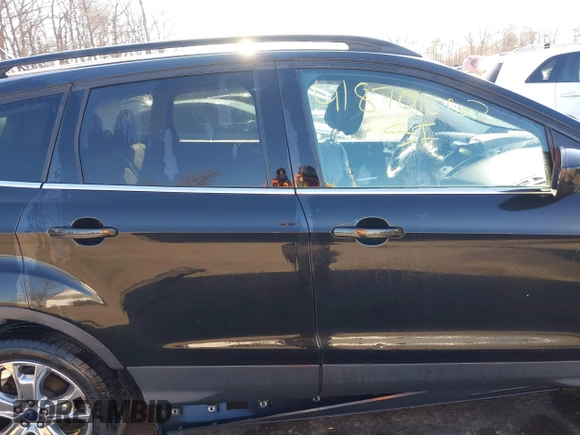 2014 Ford Escape SE с VIN 1FMCU0G91EUB16213, выставлен на аукционе IAAI как лот 41870862 с пробегом 150 070 миль миль и . История ставок и продаж доступна на DreamBid. Изображение 13.
