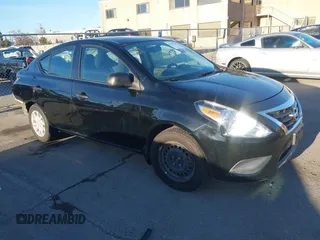2015 Nissan Versa S Plus with VIN 3N1CN7AP0FL937383, listed as a IAAI auction lot 41287302 with 130,378 mi miles. Bid and sale history available at carsss.com. Image 1.