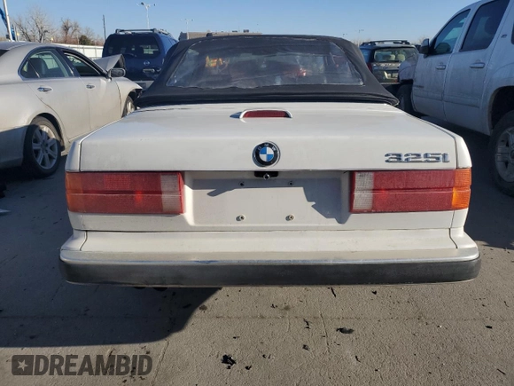 1989 BMW 3 Series z VIN WBABB1308K8275640, wystawiony jako Copart lot #44318675 z przebiegiem 182 867 mil mil oraz Czysty tytuł • Clean title. Historia ofert i sprzedaży dostępna na DreamBid. Obrazek 6.
