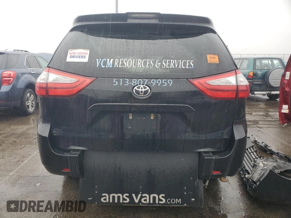 2019 Toyota Sienna L with VIN 5TDZZ3DC3KS993948, listed as a Copart auction lot 45290395 with 226,883 mi miles and Salvage Title. Bid and sale history available at carsss.com. Image 6.