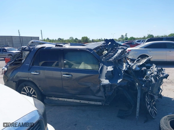 2019 Toyota 4Runner SR5 with VIN JTEBU5JR9K5709552, listed as a IAAI auction lot 40316407 with 1 mi miles. Bid and sale history available at carsss.com. Image 13.
