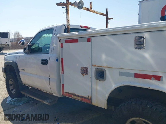 2007 Chevrolet Silverado 1500 with VIN 1GBHC34UX7E160025, listed as a IAAI auction lot 41748465 with 182,399 mi miles and . Bid and sale history available at DreamBid. Image 18.