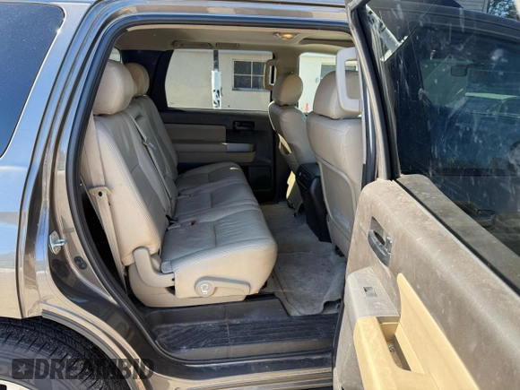 2010 Toyota Sequoia SR5 with VIN 5TDBY5G15AS029778, listed as a Copart auction lot 47812415 with 284,352 mi miles and Clean Title. Bid and sale history available at carsss.com. Image 6.